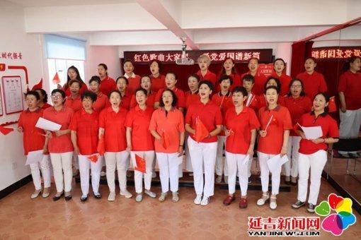 救援白色小猫